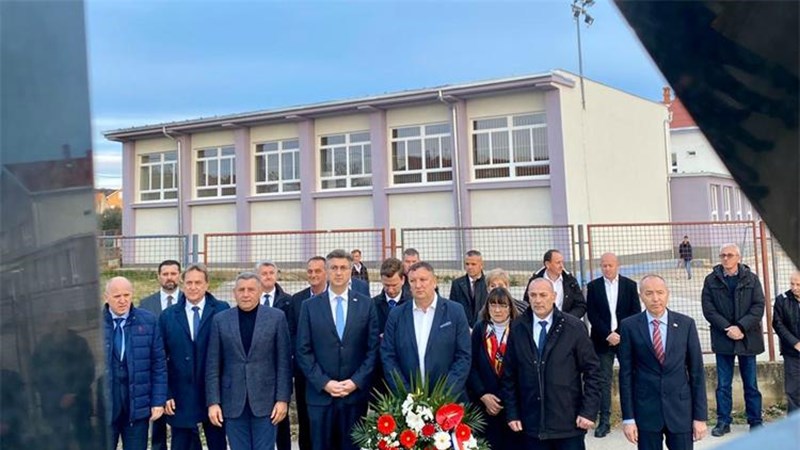 Plenković: Radimo na iznalaženju mjera da kriza s koronavirusom što manje našteti hrvatskom gospodarstvu